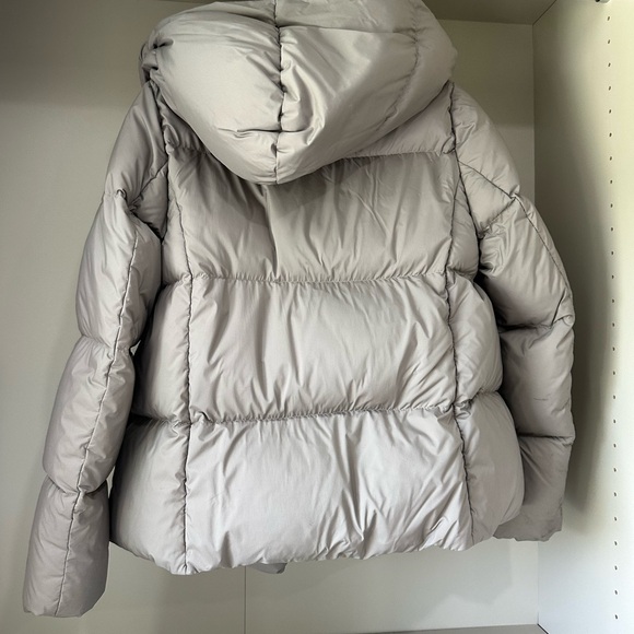 Aritzia XS Taupe Puffer Jacket - Picture 2 of 7